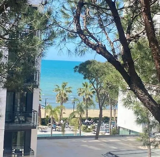 Sea Side Apartment